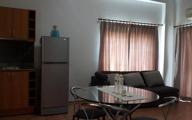 Lomsabai Apartments