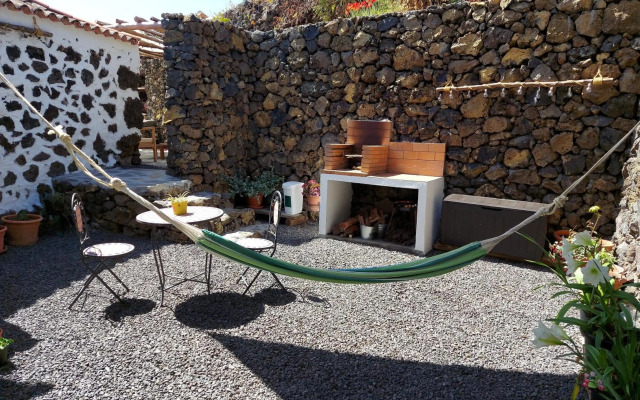 VV Casa Bastina "by henrypole home"