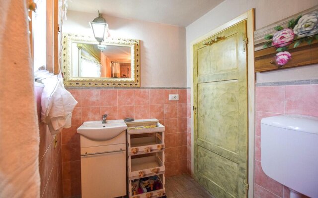 Awesome Home in Loc. Pontemazzori With Jacuzzi, Wifi and 2 Bedrooms