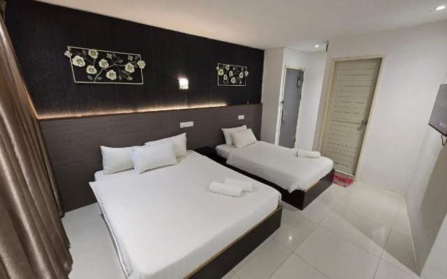 One Point Hotel - RH Plaza