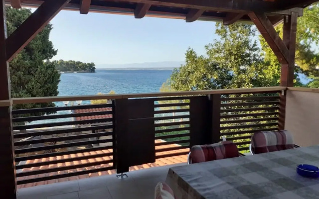 Tiho - 10m From the Beach - SA1 Potkrovlje