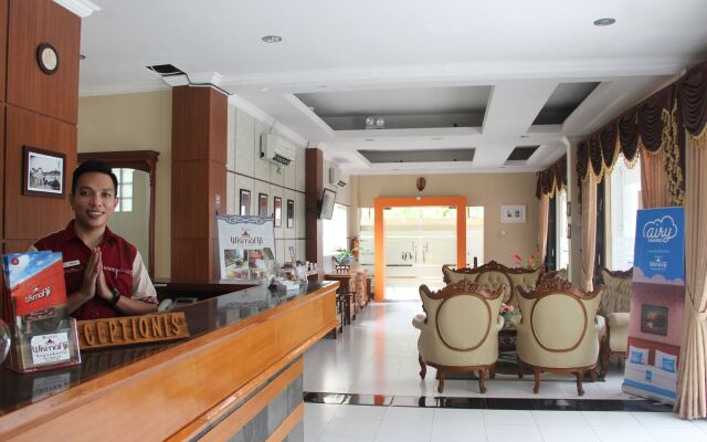 Front One Resort Yogyakarta