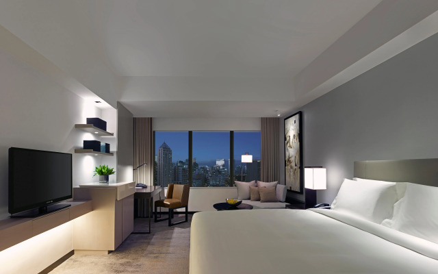 New World Makati Hotel