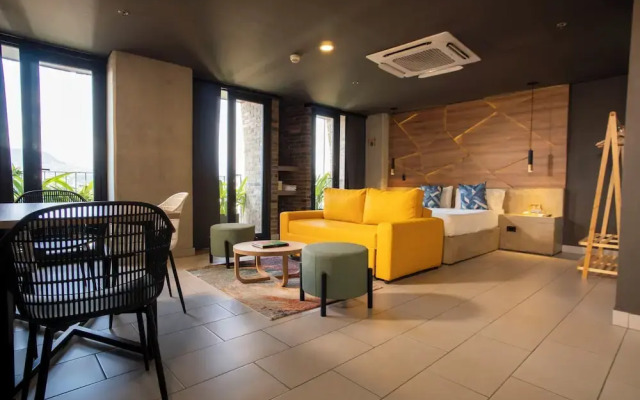 Los Patios Cool Living