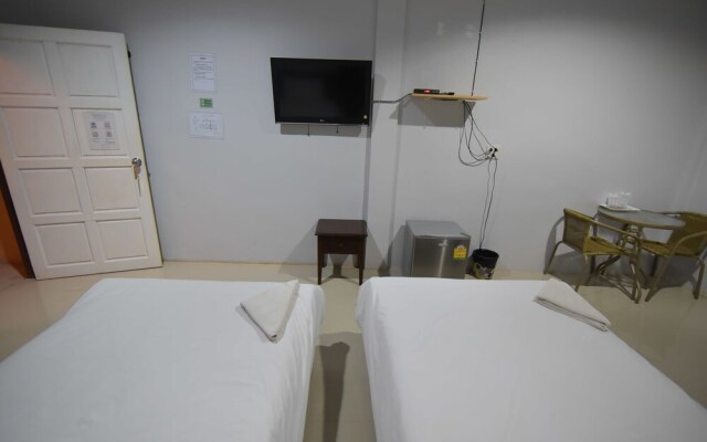 Pinthong Resort - Adults Only