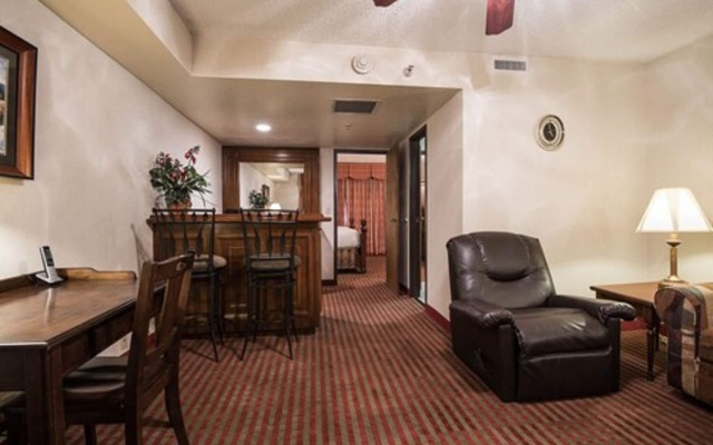 MCM Elegante Suites Abilene