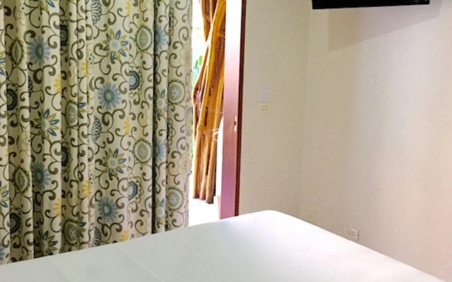 Ten North Tamarindo Beach Hotel