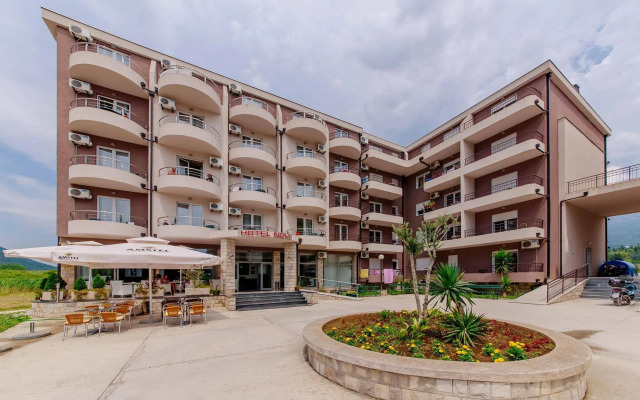 Hotel Novi