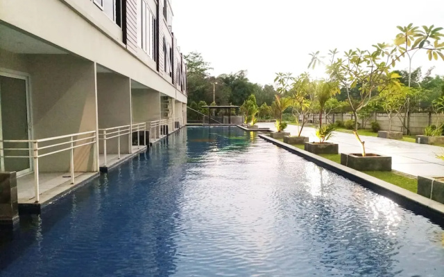 Homey And Comfort Stay Studio At Green Park Yogyakarta Apartment – Pool – Sleman