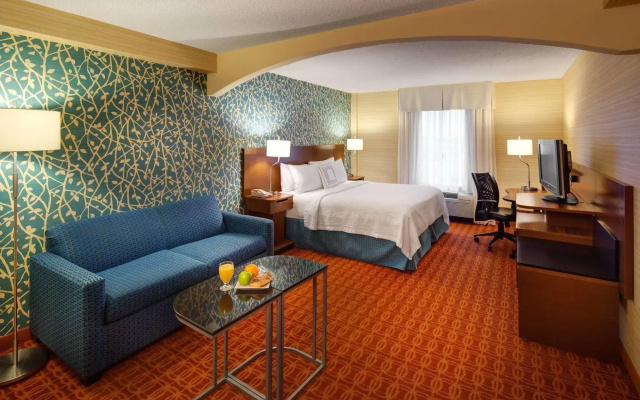 Fairfield Inn and Suites by Marriott Toronto Airport