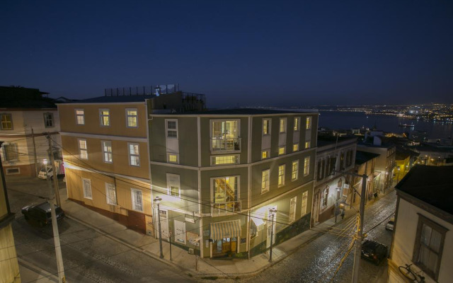 Casa Galos Hotel & Lofts