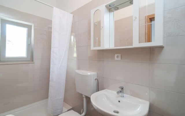 Awesome Apartment in Supetar-splitska With 2 Bedrooms and Wifi