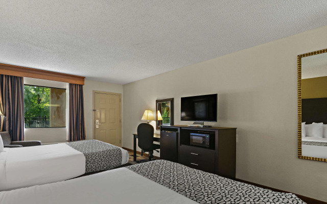 Best Western Windsor Suites