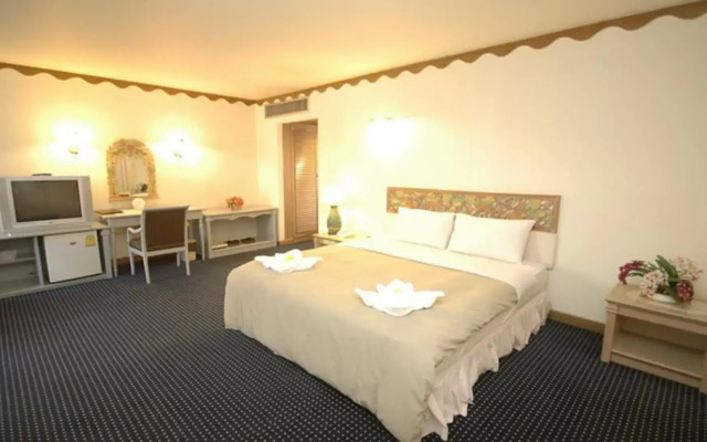 DadD Resort by Lopburi Inn Resort
