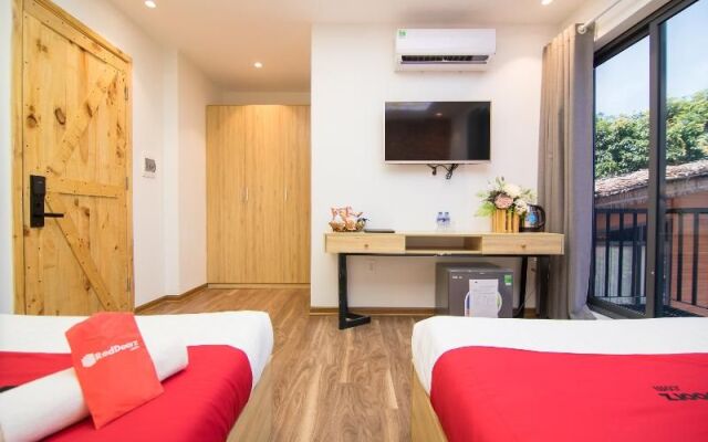 Reddoorz Premium Near Son Tra Mountain