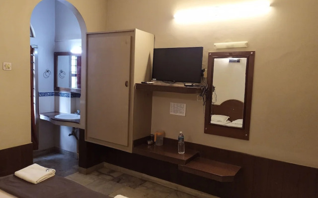 New Cape Hotel