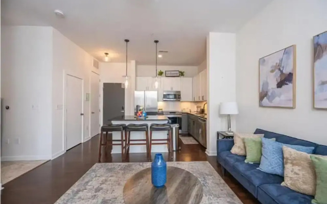 Modern Luxury Apartment with Gym 410