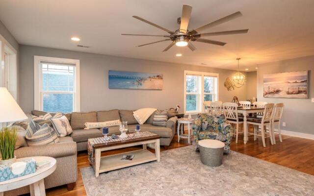 Beach 45 by Oak Island Accommodations