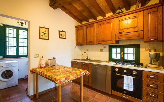 Gorgeous Holiday Home in Montecatini Val di Cecina with Pool