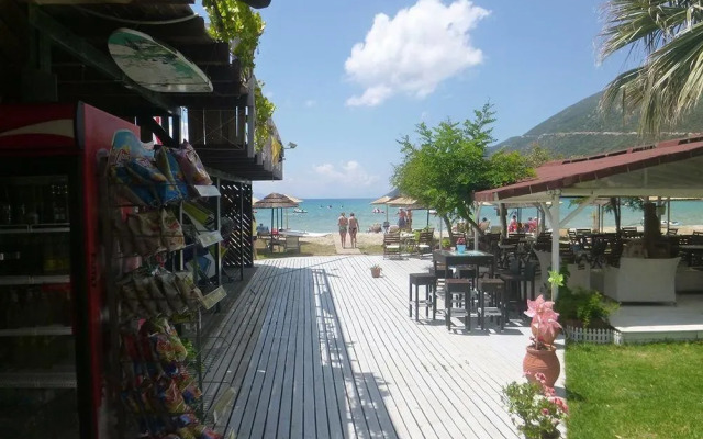 Nefeli Wind Club Apartments