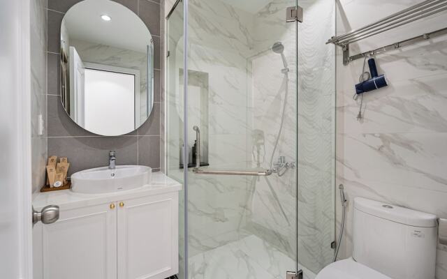 The Royal Homies - Phu My Hung