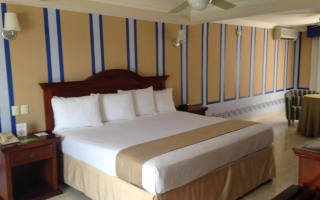 Hotel Plaza Colonial