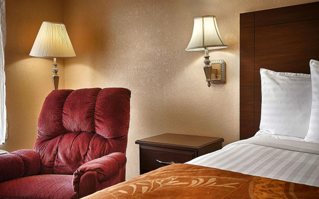 The Inn At Tree City, BW Signature Collection