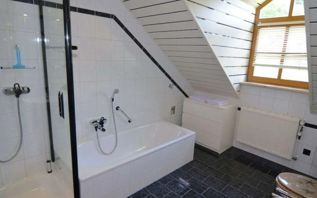 Homely Apartment with BBQ in Riedenburg Prunn near Forest