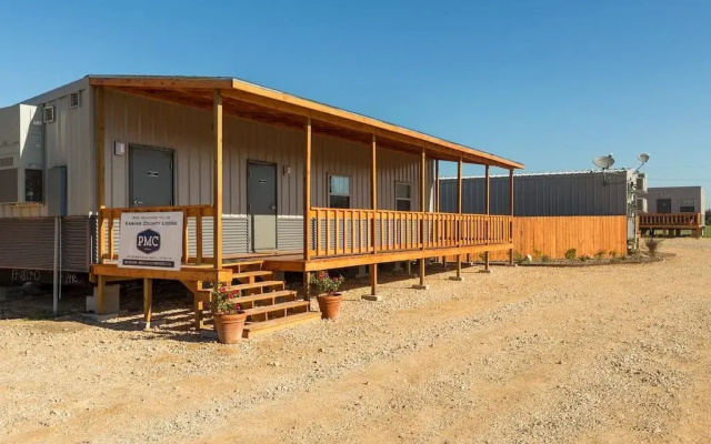 Karnes County Lodge