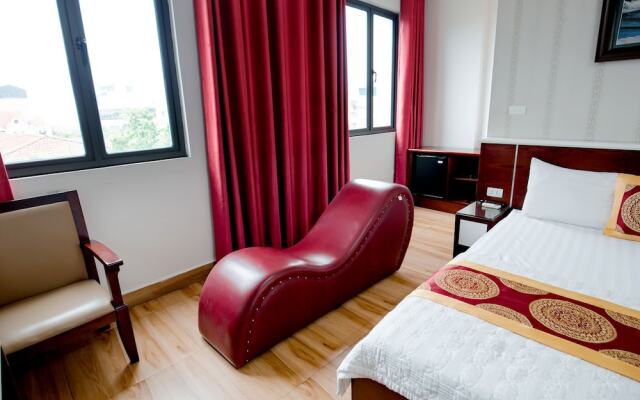 Phuong Nam Hotel Aeon Mall Long Bien