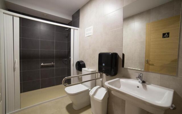 Pensión San Antón - Hostel