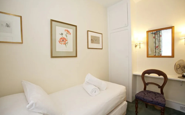 A Place Like Home - Two Bedroom Apartment in Knightsbridge