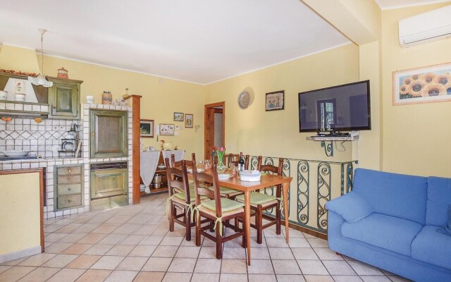 Amazing Home in Camaiore -lu- With 3 Bedrooms