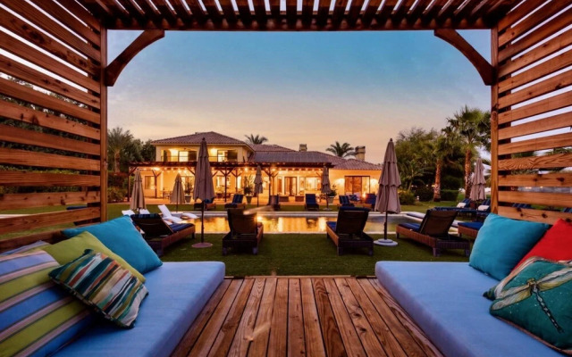 Zenda Villa
