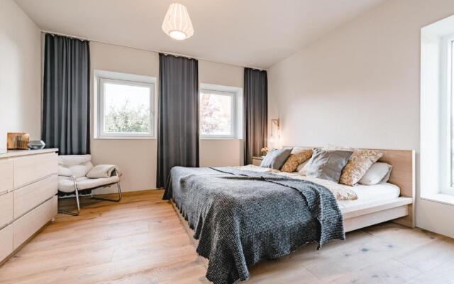 Haizing 26 (Adults Only)