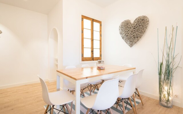 Ahro Suites Plaza de Arriola 1