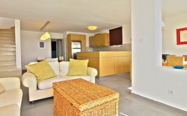 Villa White Coral