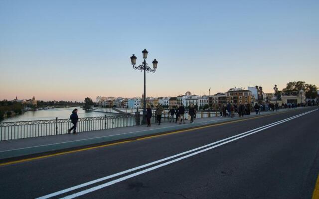 Rodrigo Triana Courtyard by Valcambre