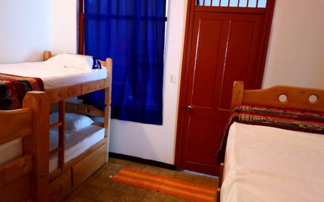 Tikay Cafe Hostel