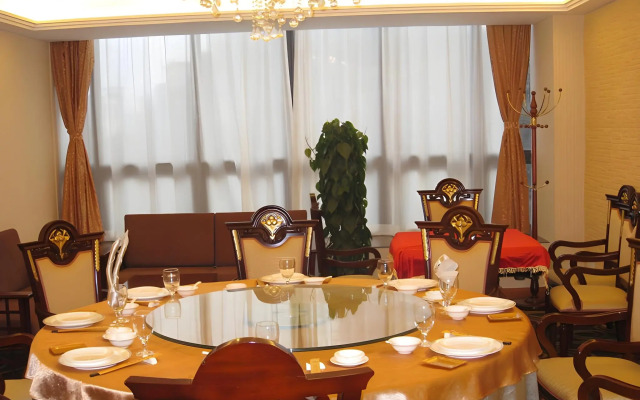 Chuanghui Business Hotel