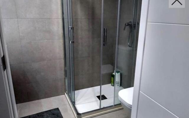 Apartamento totalmente reformado en 1ª linea