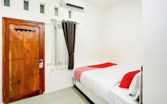 OYO 4009 Jabusimo Syariah Near Rumah