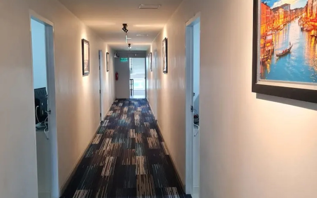 Poonsuk Place