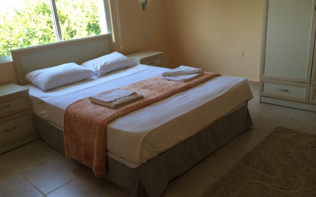 The Prince Inn Hotel & Villas