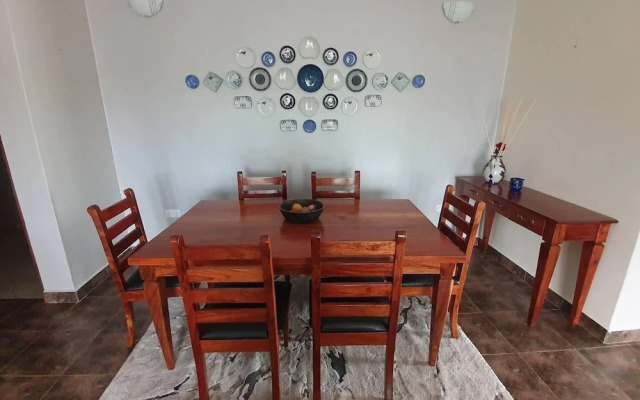 Charming 2-bed Apartment in Kigo