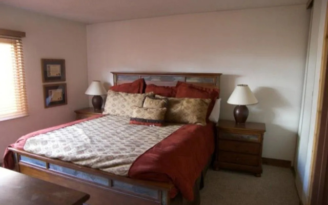 Anaconda 4 Bed 4 Bath by RedAwning