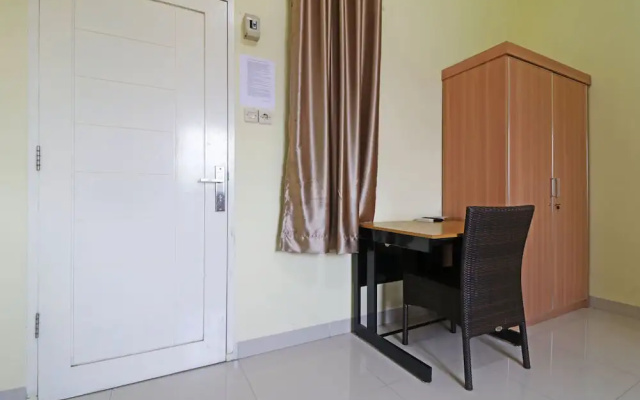 Surya Homestay – Guest Rooms – Pekanbaru