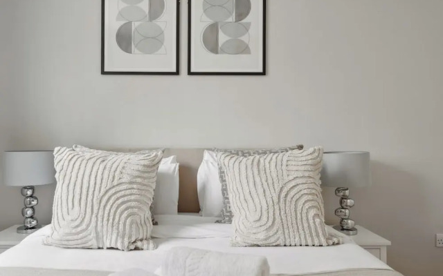 Westminster Charm - 2BR with Style