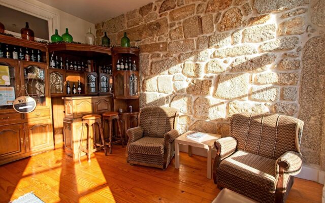 Inviting 2-bed Apartment in Porto