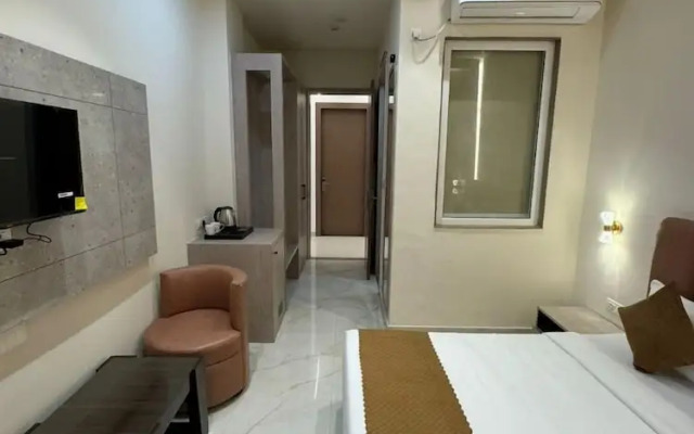 Sethi Grand Hotel